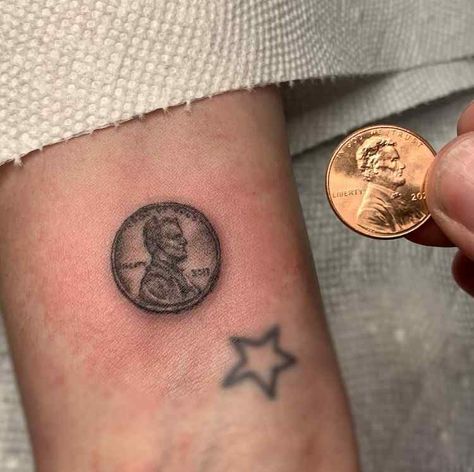 Penny Tattoo Simple, Lucky Penny Tattoo, Penny Tattoo Ideas, Pressed Penny Tattoo, Coin Tattoo, Penny Tattoo, Real Tattoos, Tier Tattoo, Anker Tattoo