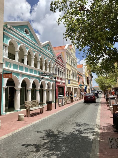 Willemstad Netherlands Antilles Looks like Main Street at Disney World! Fairytale Places, Adventure Landscape, Unusual Buildings, Willemstad, Travel Places, Exploring The World, Gothic Architecture, Future Travel, Vacation Places