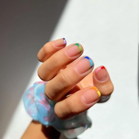 Vacation Nail Designs, Short Summer Nails, Nail Designs For Short Nails, Designs For Short Nails, Beachy Nails, Gold Nail Designs, Broken Nails, Simple Gel Nails, Summery Nails