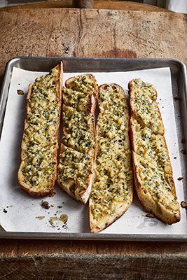 Best Garlic Bread Recipe, Best Ina Garten Recipes, Ina Garten Recipes, Garlic Bread Recipe, Barefoot Contessa, Bread Recipes Homemade, Garlic Bread, Appetizer Snacks, Food Network Recipes