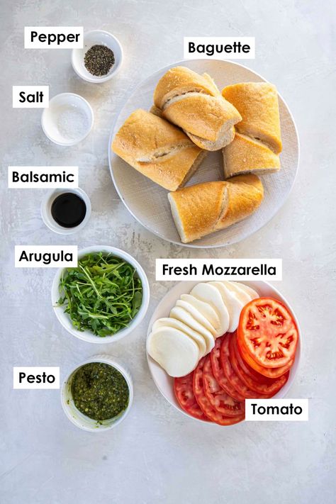 The best Caprese sandwich! Made with chewy baguette or ciabatta bread, pesto, fresh mozzarella and tomato, this easy recipe is one of our favorite lunches! Pesto Caprese Toast, Easy Pesto Sandwich, Caprese Salad Sandwich, Sandwiches With Mozzarella, Sandwich Recipes Baguette, Pesto Ciabatta Sandwich, Ciabatta Recipe Sandwich, Baguette Lunch Ideas, Pesto Tomato Mozzarella Sandwich