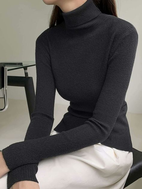 Black Turtle Neck Outfit Women, Turtle Neck Outfit Women, Dark Academia Outfits, Black Turtle Neck, Academia Outfits, Casual Turtleneck, Turtle Neck Jumper, Ladies Turtleneck Sweaters, Women Sweaters