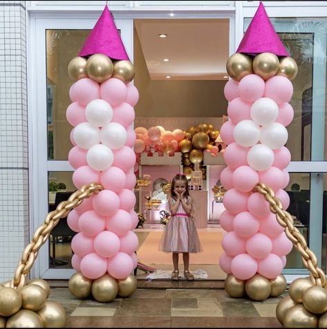 Princess Theme Balloon Garland, Princess Peach Balloon Decor, Aurora Birthday Party Decorations, Disney Princess Bday Party Ideas, Once Upon A Time Birthday Party Ideas, Princess Theme Balloon Decoration, Princess Party Dessert Table, Princess Birthday Balloon Garland, 5th Birthday Princess Theme