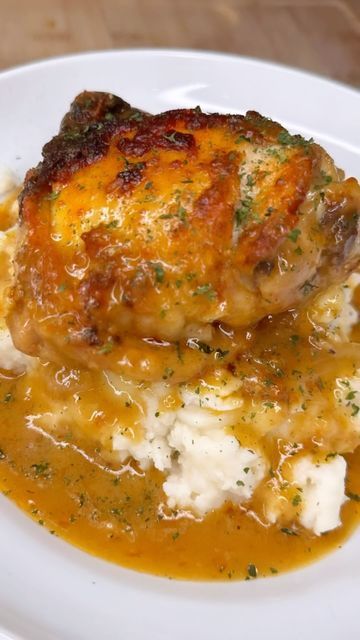 Mary Me Chicken Thighs, Heavy Cream Chicken, Caramel Chicken, Chicken Thighs Dinner, Chicken Thighs Recipes, Cream Chicken, Marry Me Chicken, Smothered Chicken, Like Chicken