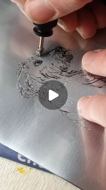 Diana Parkhouse - Paper Artist Person on Instagram: "This is a demonstration that for intaglio etching you don't need a press. You don't need a washing mangle. You don't need a cold press laminator.  You don't need an x cut express.  You don't need new sheet metals. You don't need chemicals. You don't need drypoint perspex.You don't need etching paper to print on. You can use some or all those things, yes! But you could also use an aluminium drink can, an old craft knife blade (though I do love my little electric engraver as seen in the video), a castor wheel off a chair and some cheap watercolour paper. In the video I share my image transfer method. You don't even need to do that. You can scratch your design directly onto the can with as much or as little sketch prep as you like, though r Tetra Pak Etching, Printing On Metal, Metal Etching Art, Metal Engraving Designs, Metal Crafts Ideas, Easy Printmaking Ideas, Metal Engraving Ideas, Metal Etching Tutorial, Perspex Art