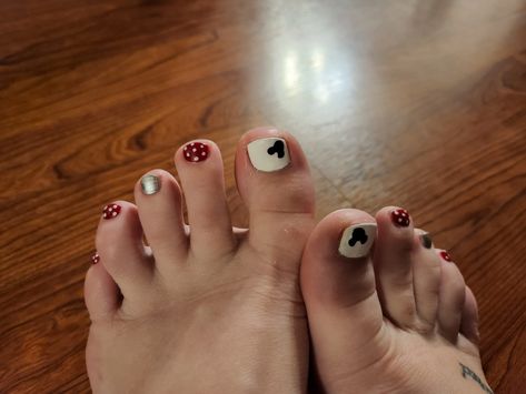 Disney Toenail Designs, Disney Toes Designs, Disney Pedicure Ideas Toenails, Disney Nails Pedicure, Disney Toenails, Disney Toenails Pedicures, Disney Pedicure, Mickey Mouse Pedicure, Disney Pedicure Ideas