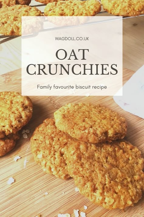 Easy Crunchies Recipe, Oat Crunchies Recipes, Easy Oat Biscuit Recipe, Oats Koekies Resep, Crunchy Oat Cookies, Oats Crunchies Recipes, Oat Slice Recipe, Crunchy Biscuits Recipe, Biscuit Recipe Uk