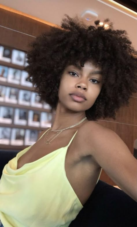 Afro Medium Hair, Round Afro Natural Hair, Afro Bob Hairstyles Curly Hair, Curly Cut 4c Hair, Type 4 Curly Cut, Curly Cut Type 4 Hair, Afro Shapes For Women, 4b Haircut, Afro Haircuts Women