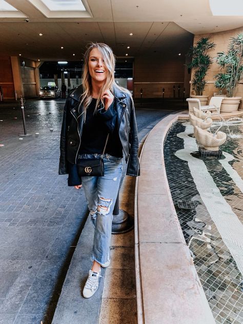 blonde girl wearing distressed denim and golden goose shoes in las vegas Las Vegas, Casual Winter Vegas Outfits, Outfits To Wear In Vegas Winter, Warm Vegas Outfit Ideas, Cute Outfits For Vegas Winter, Vegas Weekend Trip Outfits, Outfit For Vegas Winter, Casual Outfits For Vegas Winter, Las Vegas Outfits In January