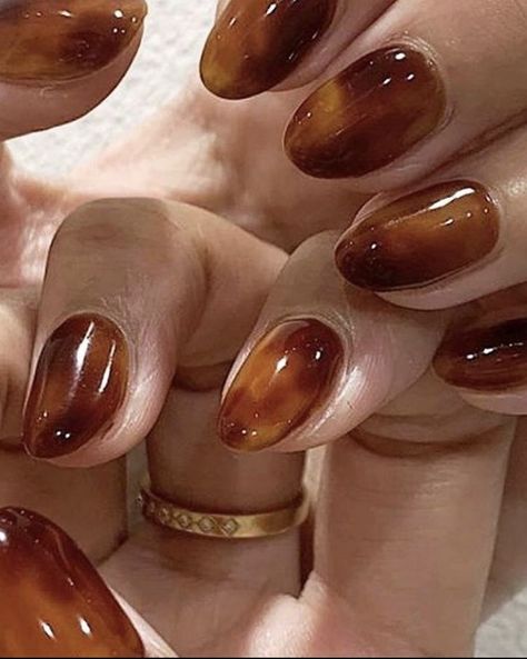 Tortoiseshell Nails, Maquillage Yeux Cut Crease, Brown Nail, Nails Trend, Nails 2021, Nail Jewelry, Minimalist Nails, Dream Nails, Fire Nails