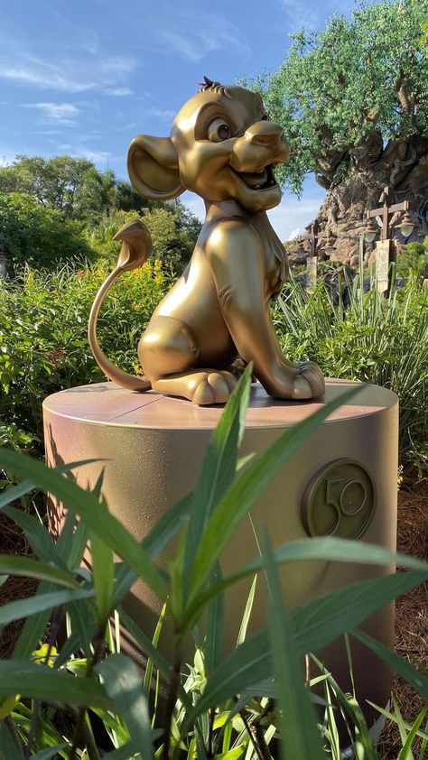 At Disney’s Animal Kingdom, Guests can find sculptures of special Disney characters, including Pumbaa, Timon, Simba, Bambi, Thumper, Dory and Nemo. As Guests encounter the golden sculptures in the parks, they can snap a photo and share on social with #DisneyWorld50. Dory And Nemo, Disney Statues, Bambi Thumper, Disney World Pictures, Disney World Magic Kingdom, Disney Iphone, Disney Orlando, Disney Animals, New Experiences