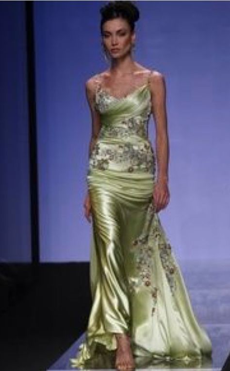 Tony Ward, Fashion Gowns, Moda Chic, Stunning Gowns, Gowns Of Elegance, Designer Gowns, Gorgeous Gowns, Beautiful Gowns, Fancy Dresses