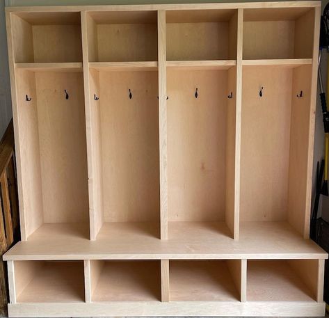 Mudroom Bench & Lockers Built-in DIY Build Plan With Cut-list - Etsy Mud Room Cubby Ideas, Mudroom Cubbies With Bench, Cubby Diy, Garage Lockers, Mudroom Ideas Diy, Cubby Ideas, Mudroom Cubbies, Mudroom Remodel, Diy Locker