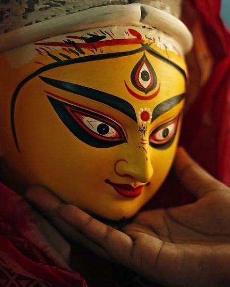 50 Amazing Maa Durga Images - Vedic Sources Durga Maa Face Painting, Maa Durga Face Painting, Maa Durga Face Images, Durga Thakur Photo, Durga Face Painting, Durga Maa Face Drawing, Durga Mata Photo, Durga Maa Art, Durga Face Drawing