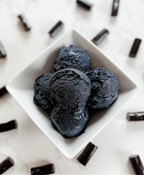 Black Licorice Ice Cream Liquorice Recipes, Blue Moon Ice Cream, Licorice Ice Cream, Frozen Yogurt Machine, Ice Cream Novelties, Cuisinart Ice Cream, Cuisinart Ice Cream Maker, Black Food Coloring, Licorice Candy