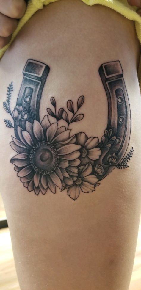 Womens Western Tattoo Ideas, Women Country Tattoos, Western Tattos Women, Horseshoe Tattoos For Women, Heartland Tattoo Ideas, Country Style Tattoo For Women, Western Flower Tattoos For Women, Country Arm Tattoos For Women, Leg Tattoos Women Western