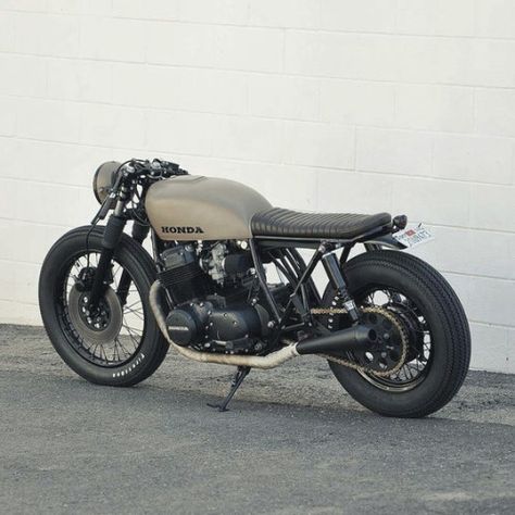 Photo #caferacer #motorcycles #motorcycle #biker #motorcyclelife #caferacers #custombike Cb 450 Cafe Racer, Cb350 Cafe Racer, Cb 750 Cafe Racer, Cb Cafe Racer, Brat Motorcycle, Honda Cafe Racer, Cb750 Cafe Racer, Brat Bike, Мотоциклы Harley Davidson