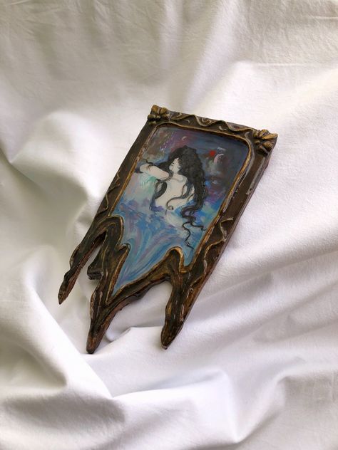 Melting Painting Art, Melting Picture Frame, Melted Painting, Clay On Mirror, Melting Frame, Clay Frame Ideas, Melting Mirror, Melting Painting, Paint A Mirror Frame