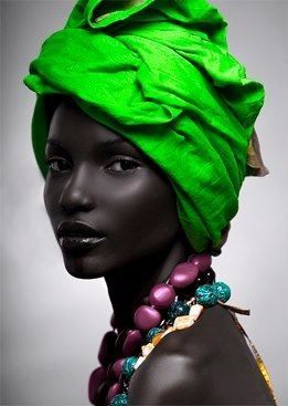 From African Fashion #headwrap  ça fait vraiment très beau,  ce foulard vert vif sur une femme aussi noire. Magnifique modèle. Culture Inspiration, Foto Tips, Dark Skin Women, People Of The World, African Beauty, Interesting Faces, 인물 사진, African Women, Black Is Beautiful