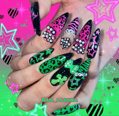 Queen Nails, Gothic Nails, Cute Acrylic Nail Designs, Really Cute Nails, Bling Acrylic Nails, Kawaii Nails, Fire Nails, Nail Charms, Dream Nails