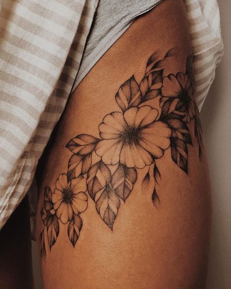 30 Attractive Small Thigh Tattoos ideas To Try Patchwork, Side Thigh Tattoos Women, Inner Thigh Tattoos, Front Thigh Tattoos, Feminine Thigh Tattoos, Back Of Thigh Tattoo, Small Thigh Tattoos, Tato Paha, Upper Leg Tattoos