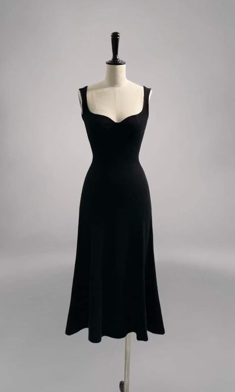 Sweetheart Neckline Wedding Guest Maxi Dress with sleeveless and Split Side, outfit inspo, dress inspo, wedding guest dress, formal dress, black dress, heart neckline dress, elegant dress Heart Neckline Dress, Wedding Guest Maxi Dress, Outfit Inspo Dress, Wedding Guest Dress Formal, Black Wedding Guest Dresses, Formal Dress Black, Elegant Dresses Classy, Neckline Dress, Grad Dresses