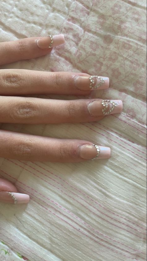 #pink #nails #pinknails #jewels #hearts Nails For Pink Dress Prom, Gem Stone Nails, Light Pink Nails, Basic Nails, Light Pink Dress, Pink Prom, Rhinestone Heart, Rhinestone Nails, Short Nails