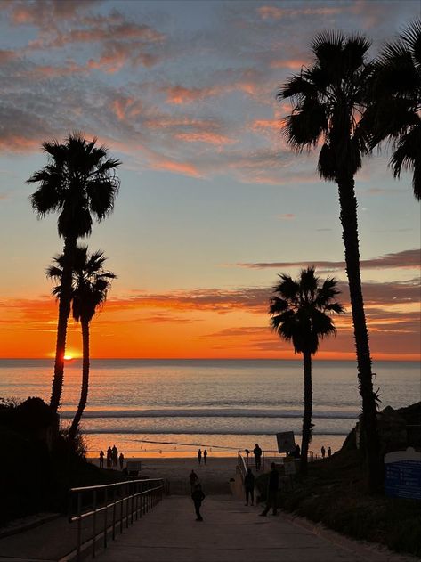 Beach Pictures Sunset, San Diego Apartments, Cali Summer, California Wallpaper, Sunset California, California Aesthetic, Beautiful Beach Pictures, Venice California, California Vibe