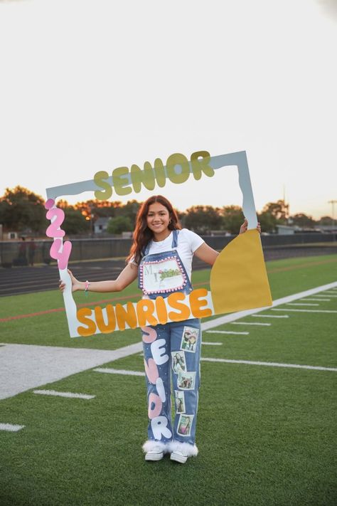 Senior Sunrise Poster Ideas, Senior Sunrise Banner, Senior Sunrise Scrapbook, Senior Sunset Posters, Senior Sunrise Posters, Senior Events, Senior Board, Senior Sunrise, Senior Posters