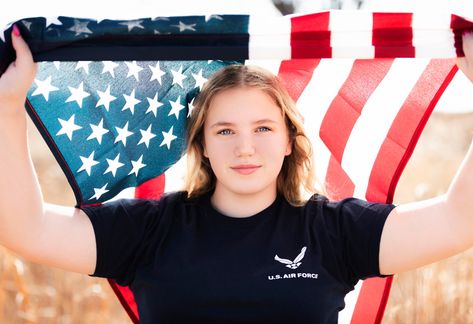 3 Ways to Make Your Senior Session Extra Special Air Force Senior Pictures, Force Photography, High School Drawing, Birth Photography, High School Senior, Senior Pics, Senior Session, Event Photography, High School Seniors