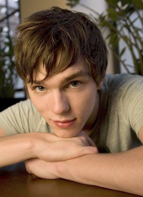 Nicholas Hoult Skins, J D Salinger, Skins Characters, Warm Bodies, Skins Uk, Nicholas Hoult, Celebrity List, British Actors, Celebrities Male