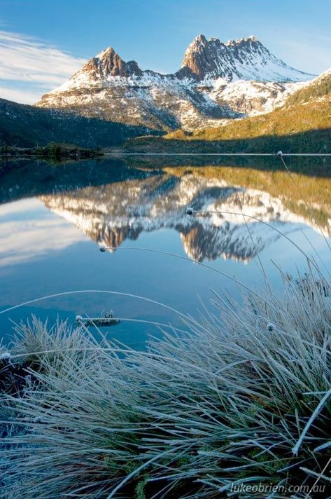 Aus Travel, Snow Trails, Tasmania Road Trip, Australian Landscapes, Tasmania Travel, Winter In Australia, Cradle Mountain, Photo Hacks, Winter Outdoors