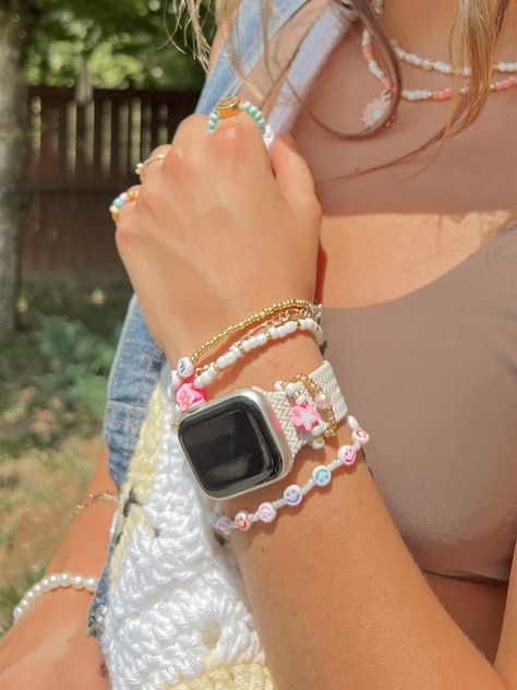 Smiley Face Beaded Bracelet/ Colorful Bracelet/ Bracelet - Etsy Cute Bracelet Stacks With Apple Watch, Apple Watch Friendship Bracelet, Bracelet Stack With Apple Watch, Apple Watch Bracelet Stack, Cute Beaded Bracelets, Summer Bracelet Stack, Smiley Face Bracelet, Cute Apple Watch Bands, Bracelet Aesthetic