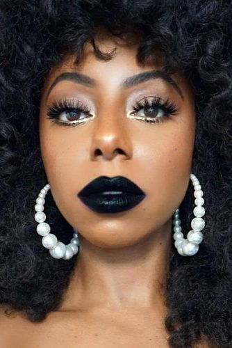 Black Lipstick Outfit, Black Lips Makeup, Black Lipstick Look, Black Lipstick Makeup, Lipstick For Dark Skin, Chic Makeup, Dark Lipstick, Beauty Make-up, Black Lipstick