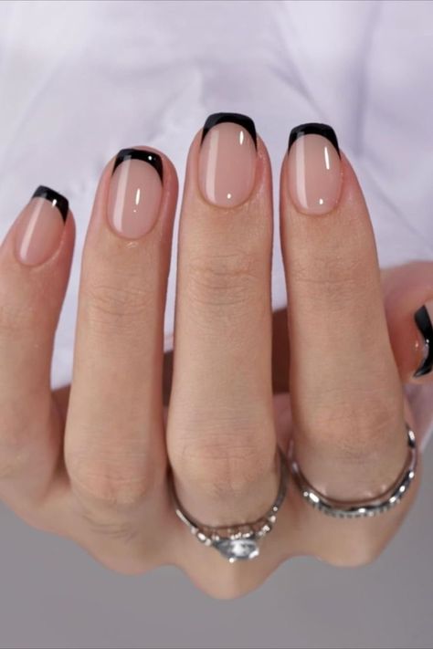 Gel Nails Square Oval, Short Gel Nails Black French Tips, Black Squoval Nails Short, French Tip Gel Nails Short With Glitter, Black Tips On Nails, Finger Tip Length Nails, French Tip Nails On Short Nails, Short Black Tips Nails, Short Round French Manicure