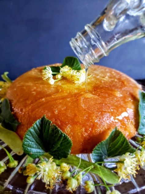 Sun Witch, Herbal Kitchen, Linden Blossom, Sun Cake, Blossom Cake, Syrup Cake, Kitchen Witch Recipes, Edible Flowers Recipes, Fairy Food