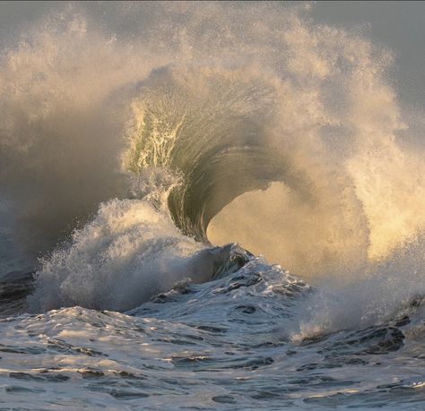 Beach ocean sea waves sunset photography inspo vibes aesthetic Ocean Waves Photography, Waves Sunset, Waves Photography, Sea Wave, Stormy Sea, Wave Painting, Crashing Waves, Matte Painting, Sea Waves