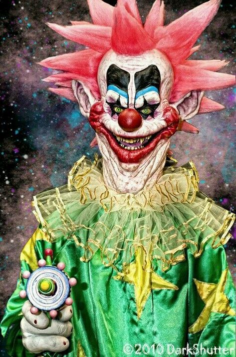 Outer Space Tattoos, Evil Jester, Evil Clown Tattoos, Clown Photos, Creepy Clowns, Killer Klowns From Outer Space, Outer Space Art, Evil Clown, Clown Horror