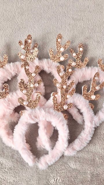 Christmas Headband Diy, Diy Reindeer, Deer Headband, Reindeer Ears, Kids Party Planner, Baby Ballet, Christmas Decorations Diy Crafts, Reindeer Craft, Reindeer Headband