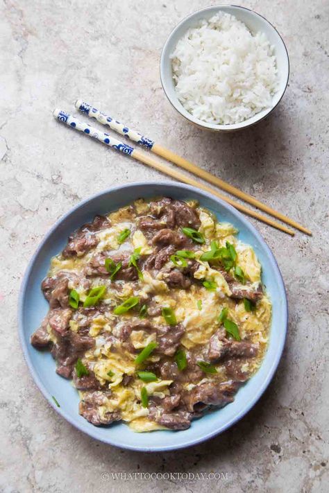 Beef And Egg Recipes, Beef Over Rice, Sliced Beef Recipes, Beef And Eggs, Ketovore Recipes, Egg Gravy, Beef Flank, Ground Beef Rice, Chinese Foods