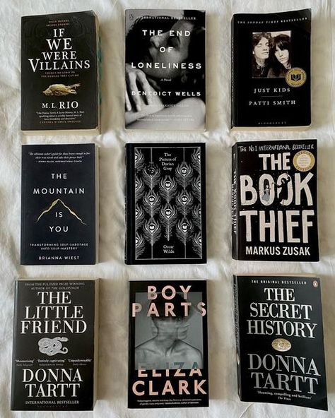 Books Classics Aesthetic, Books With Black Cover, Black Book Aesthetic, Literature Recommendations, The Secret History Aesthetic, If We Were Villains, Dorian Grey, Dark Academia Books, Choose Your Fighter