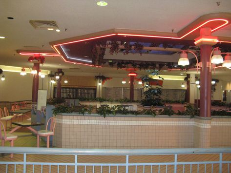 80s Mall, Orange Julius Smoothie, Abandoned Mall, 80s Interior Design, Abandoned Malls, Altered Reality, Dead Malls, Vintage Mall, 80s Interior