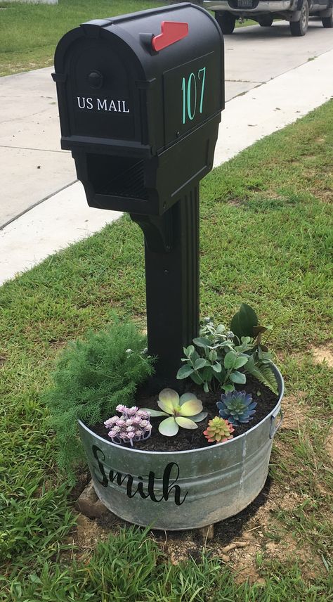 Galvanized Tub Mailbox Planter Cement Diy Garden, Farmhouse Mailboxes, Mailbox Planter, Mailbox Flowers, Mailbox Stand, Design A Garden, Mailbox Garden, Cement Ideas, Mailbox Makeover