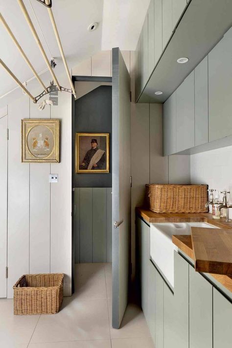 [i]The utility area is clad in tongue-and-groove panelling.[/i]  Like this? Then you'll love  [link url="http://www.houseandgarden.co.uk/interiors/utility-room-design-ideas"]Design Ideas: Utiliy Rooms[/link] Dark Victorian House, Boot Room Utility, Veranda Design, Small Utility Room, Utility Room Designs, Laundry Room Inspiration, Small Space Design, Kitchen Utilities, Boot Room