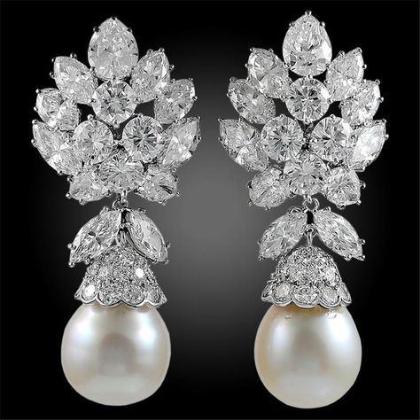 Van Cleef & Arpels Diamond, South Sea Pearl Detachable Earrings In Good Condition For Sale In New York, NY Jewelry Designs Ideas, Pearl Earrings Designs, Real Diamond Earrings, Diamond Earrings Design, Jewelry Set Design, Pearl And Diamond Earrings, Earrings Design, Diamond Jewelry Designs, Expensive Jewelry