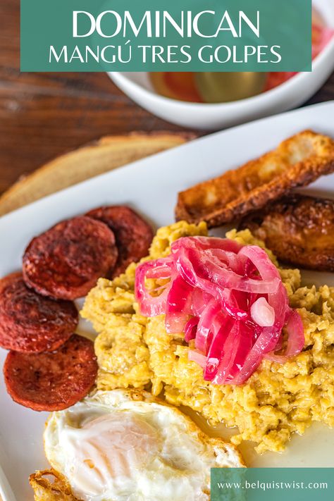 Mangú Tres Golpes is the most representative dish of the Dominican Republic. You will enjoy beautifully mashed green plantains, fried salami, fried eggs, fried cheese and a delicious onion garnish. A dish to die for! Mangu Recipe, Fried Salami, Dominicano Recipes, Dominican Recipes, Green Plantains, Eggs Fried, Fried Plantain, Epic Meal Time, Fusion Recipes