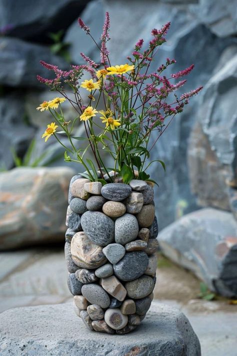 Beach Rocks Crafts, River Rock Crafts, Rock Crafts Diy, Rock Sculpture, Rock Garden Design, Garden Crafts Diy, Cement Crafts, Rock Decor, Landscaping Company