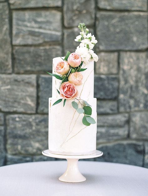 A Floral Wedding Tree and Unique Color Ideas | Hey Wedding Lady Pink Watercolor Cake, Minimalist Cake, Blush Wedding Cakes, Blush Wedding Inspiration, Wedding Minimalist, Wedding Tree, Classic Wedding Cake, Watercolor Cake, Floral Wedding Cakes