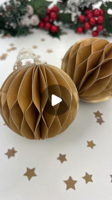 Hey, I’m Judy 👋🏻 Paper Flower Art + Tutorials on Instagram: "Anyone else just walk through all the Christmas/holiday aisles and marvel at all the pretty gift wrapping paper options? It’s the paper lover in me but I just can’t help myself 🥰

Cue this beautiful gold, premium heavyweight wrapping paper. The texture on this wrapping paper is linen-like and it’s just absolutely gorgeous! I believe it was only $6 for this entire roll and I knew I wanted to play around with it and make some paper ornaments.

Specialty cardstock is pricy and with these honeycomb ornaments, they usually require quite a number of sheets. So this is an inexpensive way to create those holiday paper projects on a budget and without breaking the bank.

As you can see, the wrapping paper is not double sided so I cut o Honeycomb Paper Ornaments, Paper Ornaments Diy, Lanterns Diy, Outdoor Christmas Planters, Pvc Pipe Crafts, Easter Greetings Messages, Paper Flower Art, Diy Front Porch, Front Porch Christmas Decor Ideas