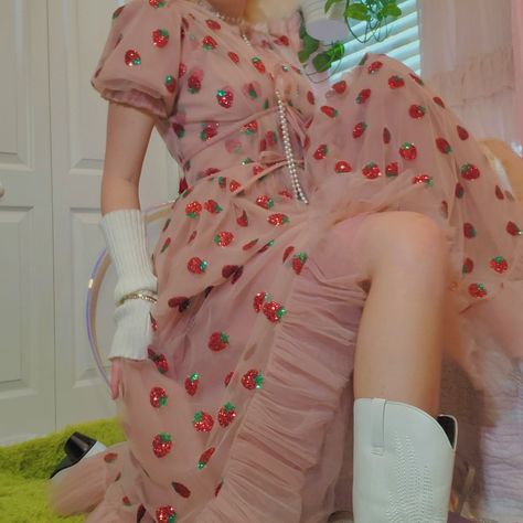 Strawberry Dress Aesthetic, Dreamland Billionaires Aesthetic, Lirika Matoshi Dress, Lirika Matoshi Strawberry Dress, Strawberry Cottagecore, Matoshi Dress, Astronaut Outfit, Strawberry Clothing, Modesty Dress